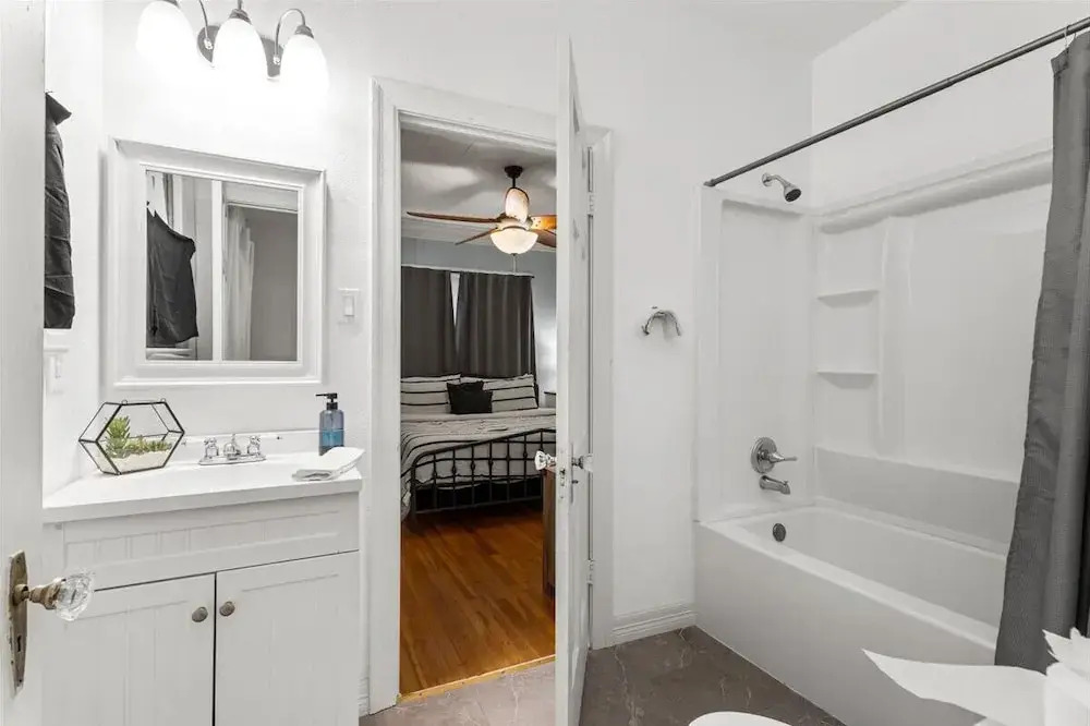 La Nina Charming 3BR Bungalow Pool