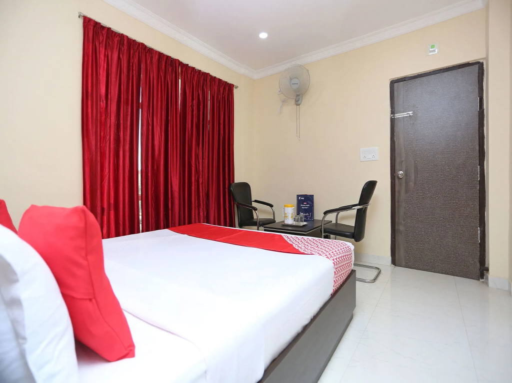 Aura Inn