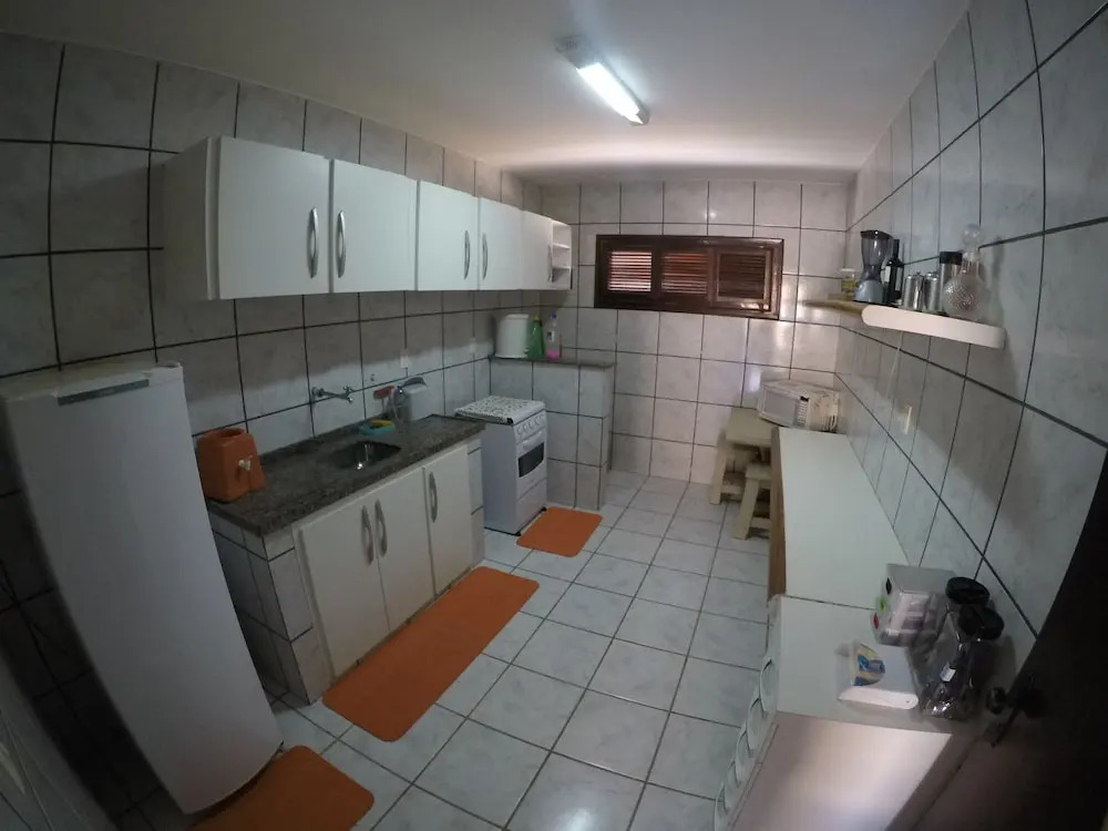 Apto 4 suites com ar para 15 pessoas