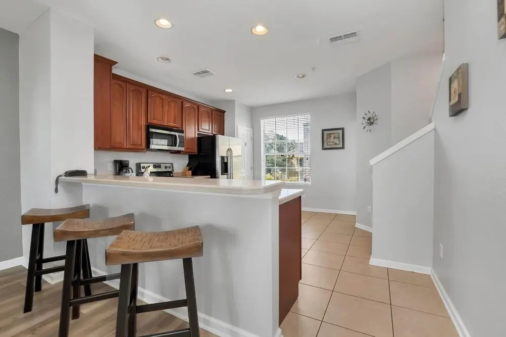 Elegant and Spacious 3BD Town Home With CDC Standards - CLOSE to Convention Center #3VC007