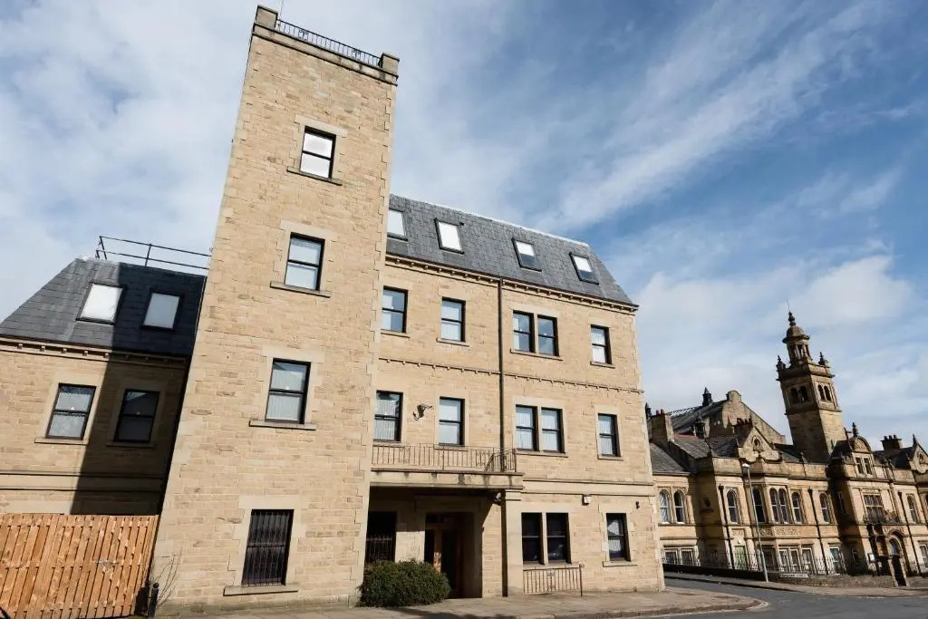 Halifax House, Studio Apartment 209