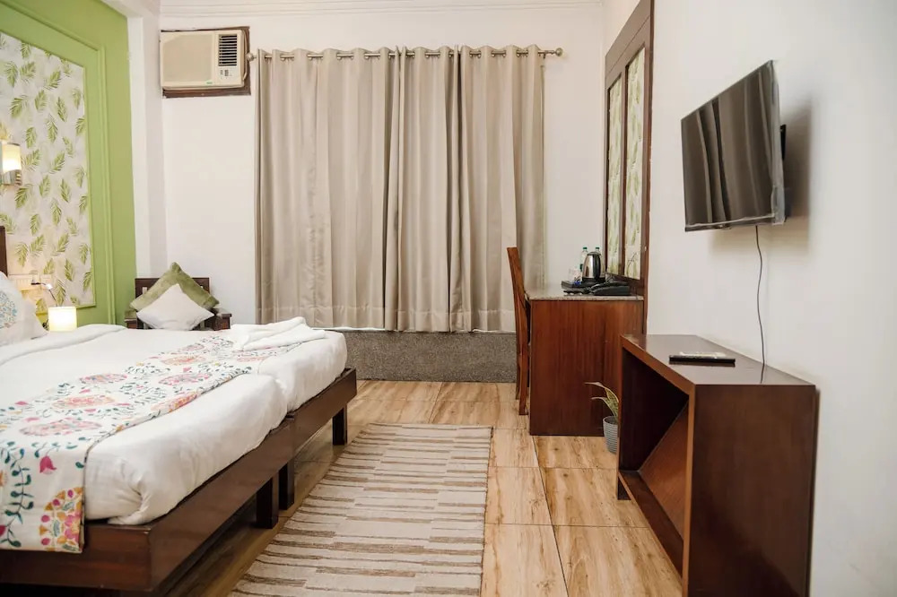Vamsor Heights Gurgaon Near Huda Fortis & Max