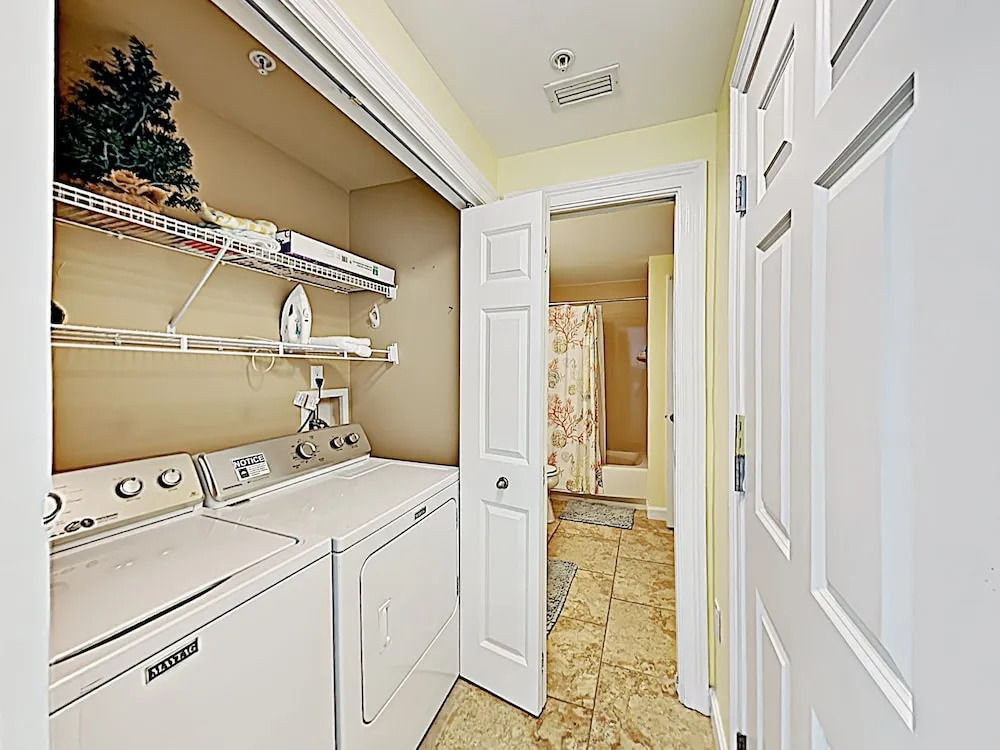 New Listing! Gulf-front Getaway W/ Pools & Hot Tub 2 Bedroom Condo