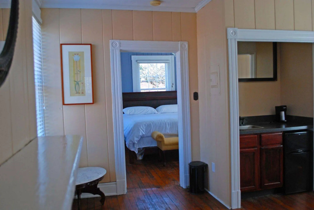 Inn At Patrick Henry's