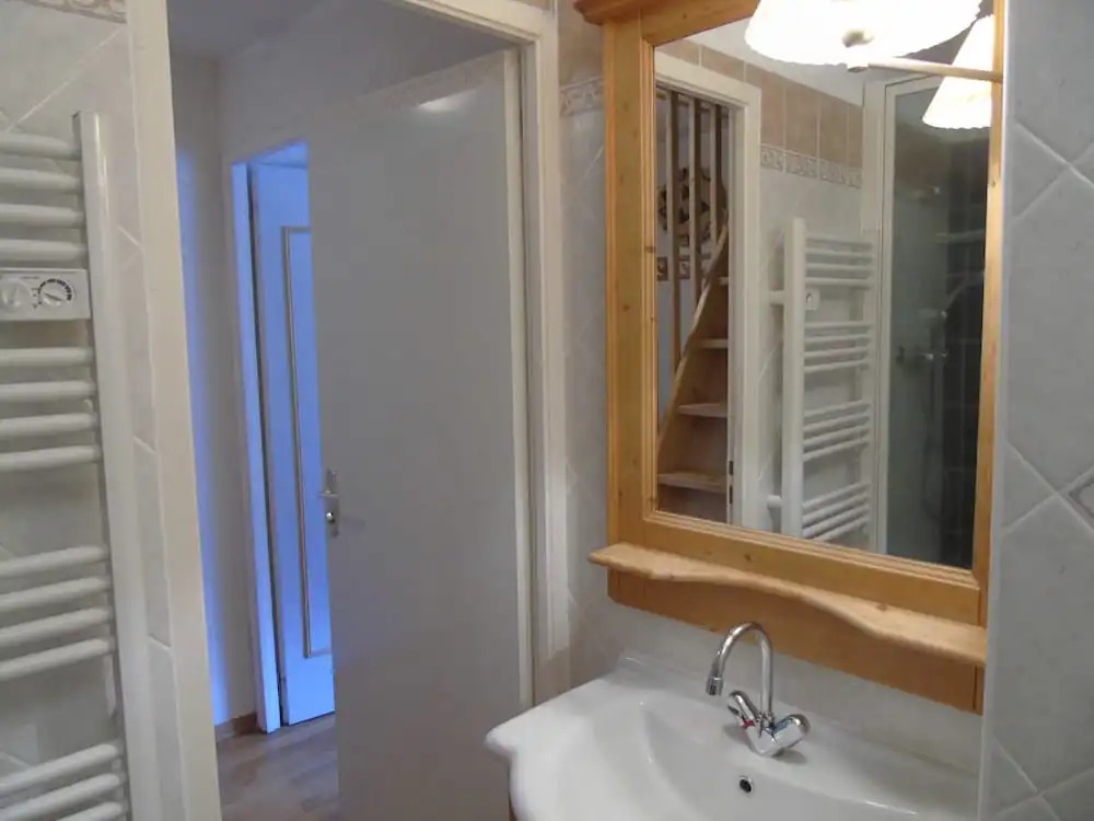 Lou Services Apartment CB74 LSI 001