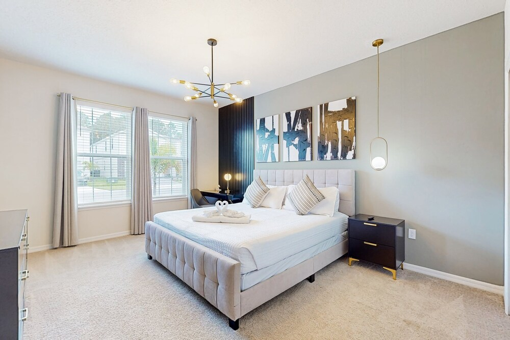 Inviting Family-friendly Home W/private Pool, Spa, Central AC, & W/D