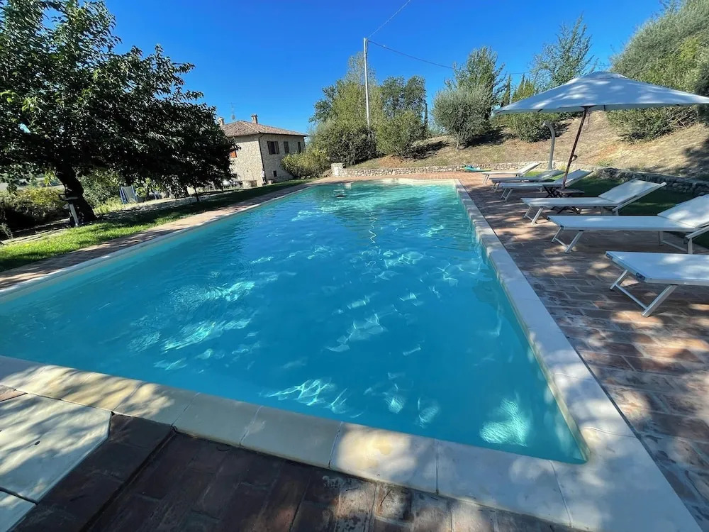 Todi By The Pool/10 Guests-exclusive Pool/walk To Todi 5 Kms/restaurant 0.5 Kms