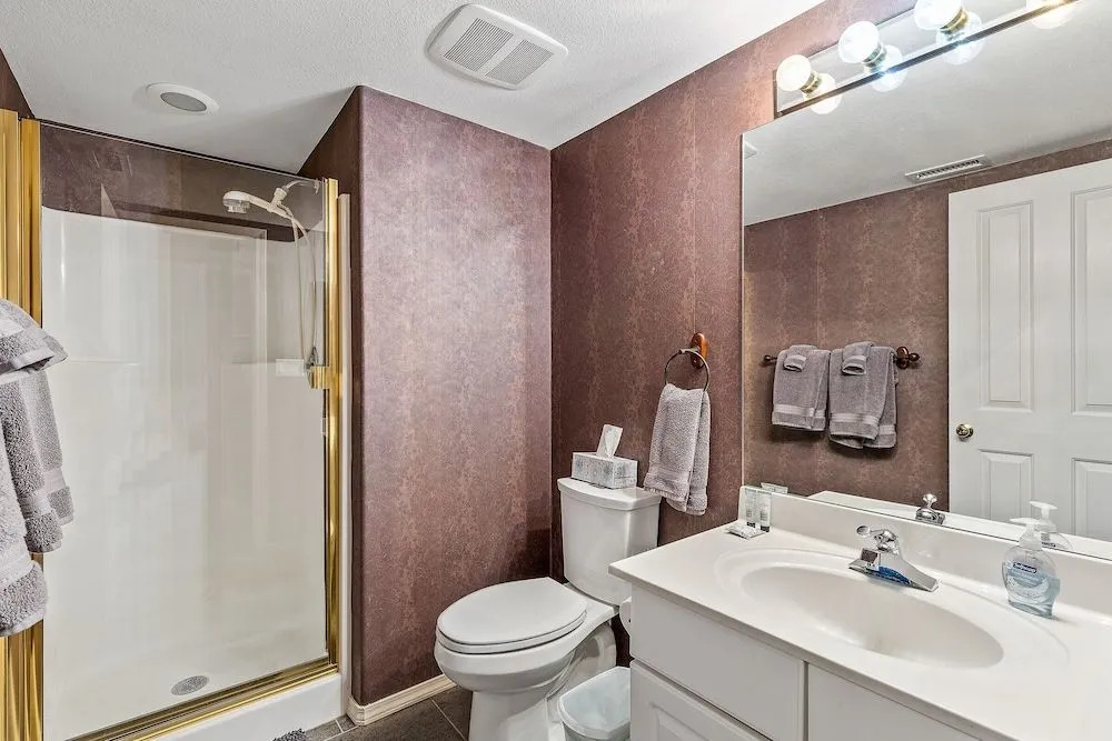 Sinagua Heights Flagstaff 4 Bedroom Home by RedAwning