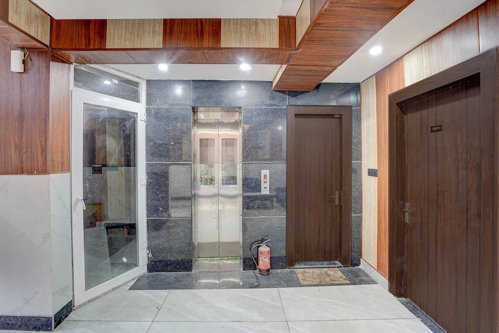 FabHotel Ivory Loft