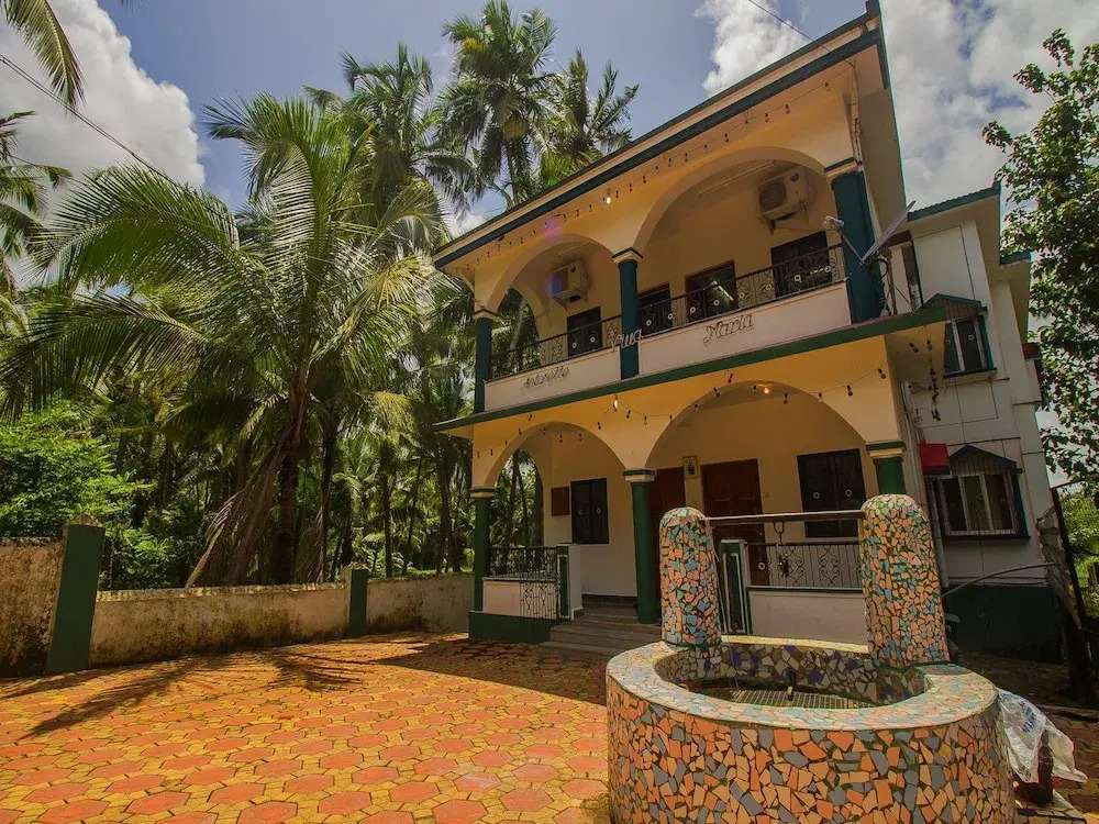 OYO 18657 Home Comfortable 2BHK Alodna