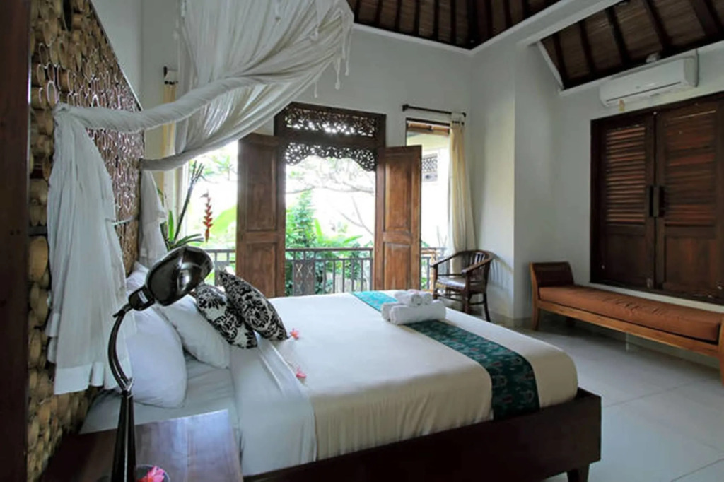 Gusde House Villas
