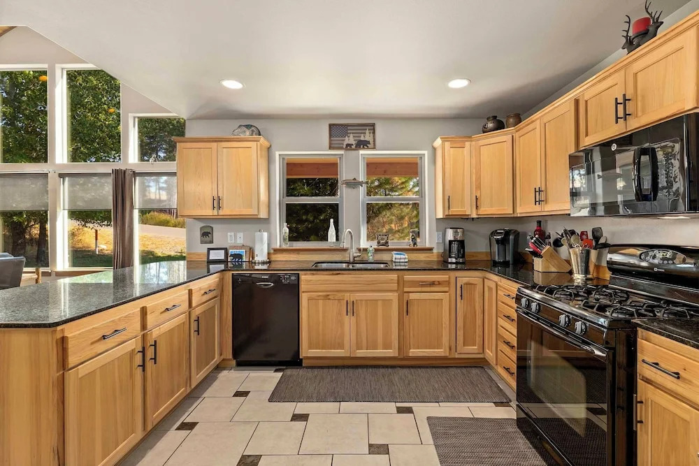 Dog-Friendly Ronald Vacation Rental Cabin