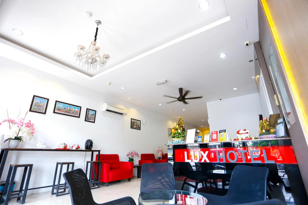 Lux Hotel