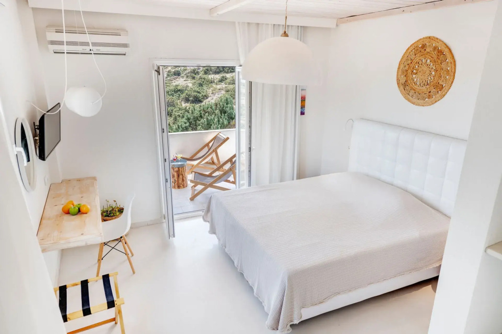 Faros Resort
