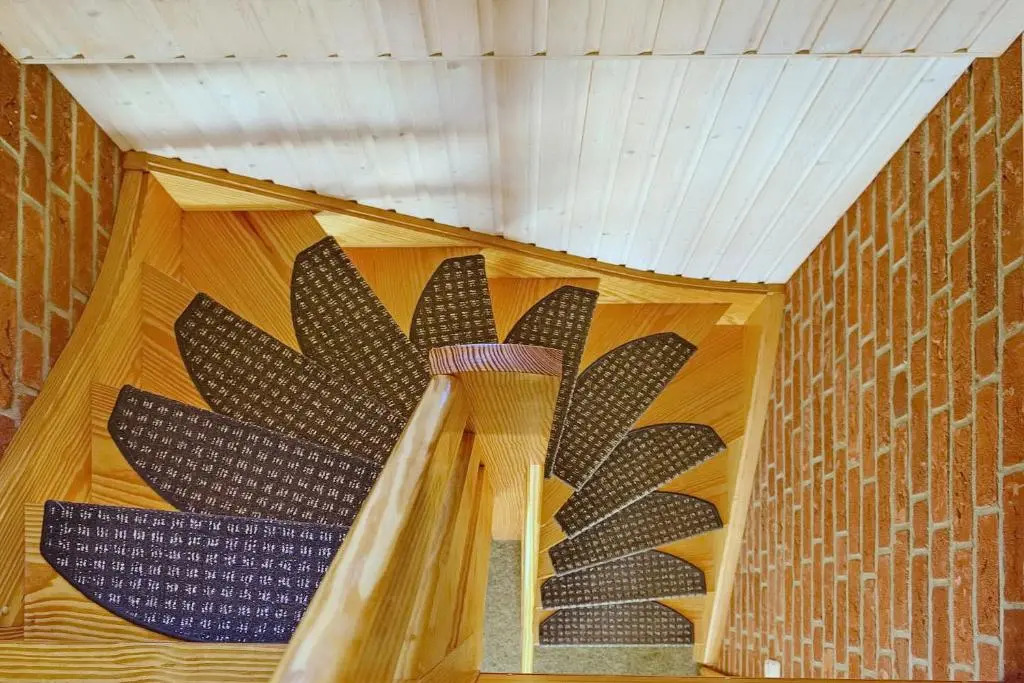 An der Steilküste Finnhütte 01