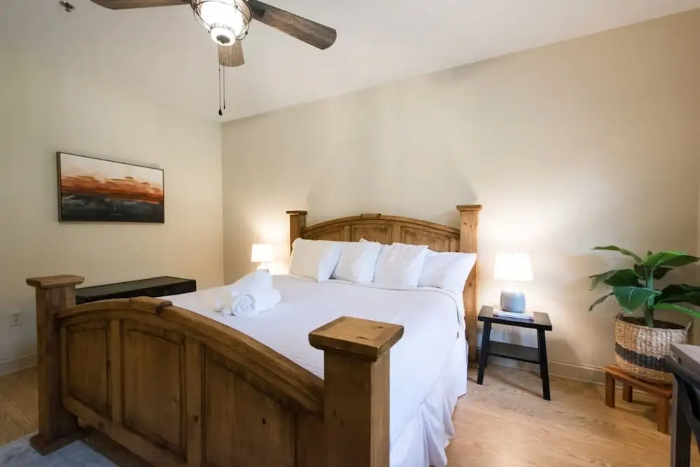 Scenic 2BR Condo w Porch Pool Near Slope Trails