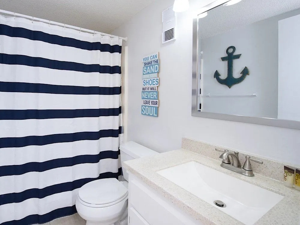 427 East Beach Blvd Condo #464 - 2 Br condo by RedAwning