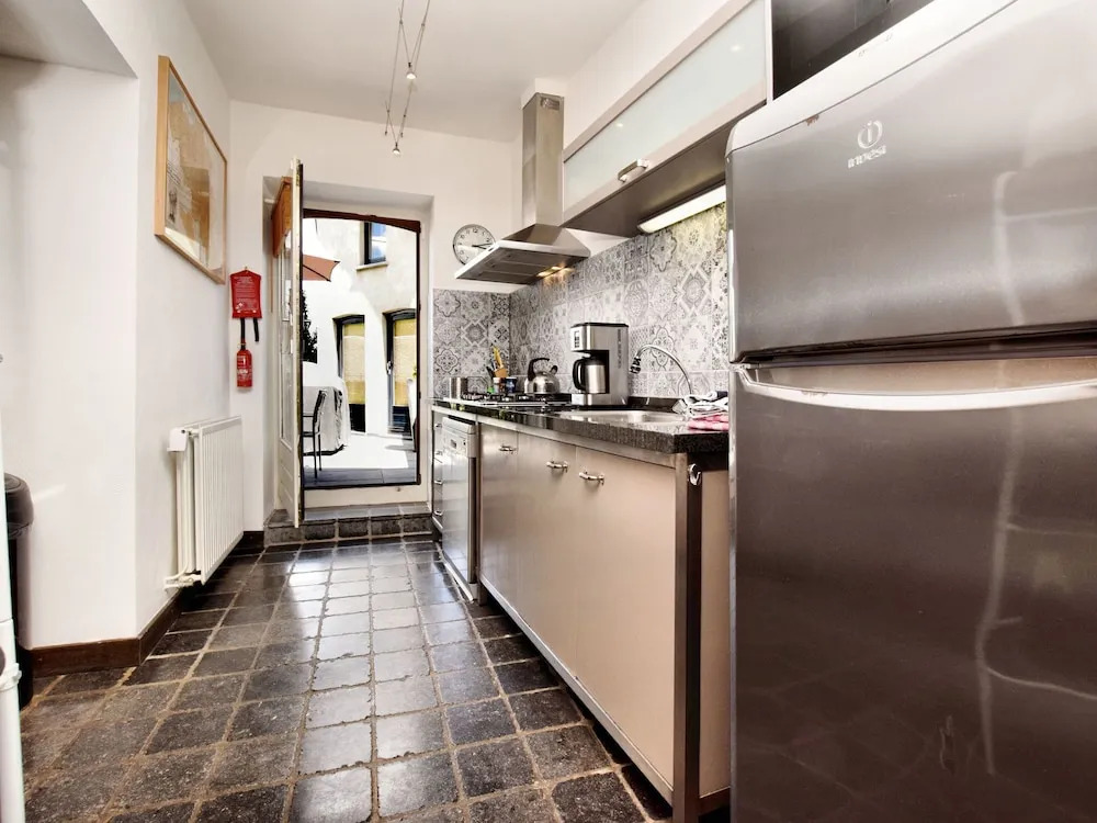 Vintage Holiday Home in Verlaine-Sur-Ourthe with Valley View