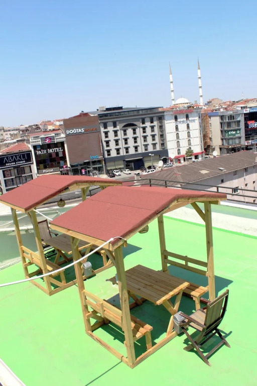 White Crown Apartman ve Yaşam Merkezi