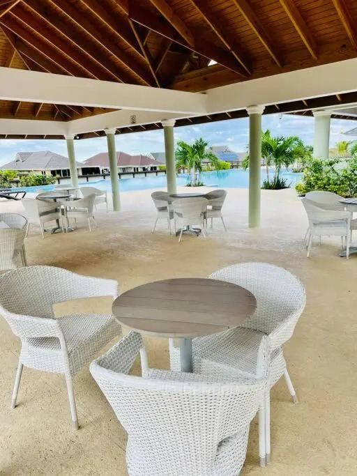 720 Sea Breeze Vacation Home
