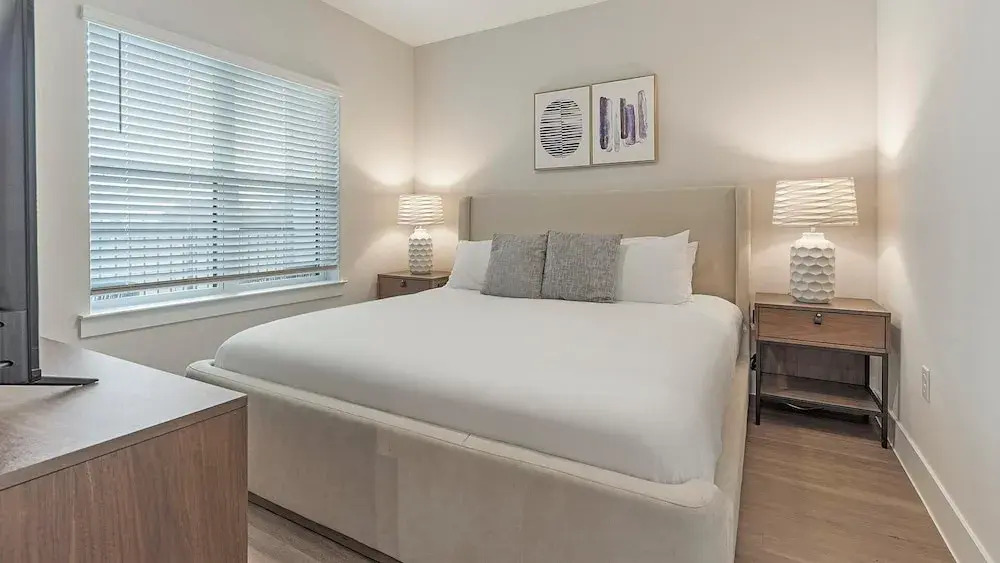 Landing Apartments near Navarro ISD