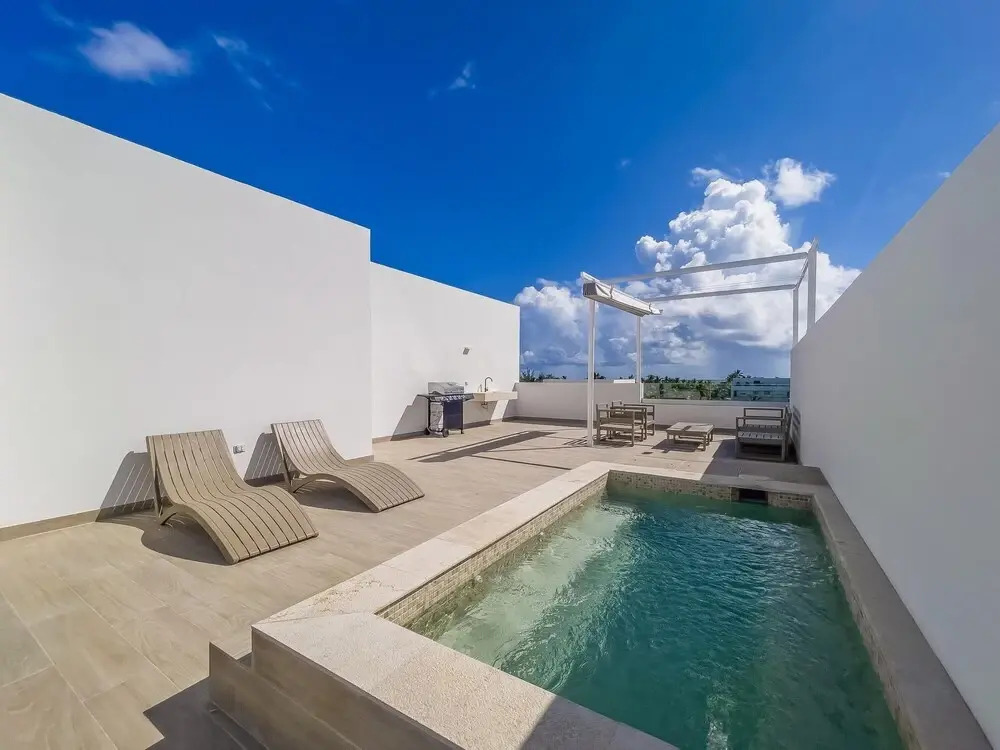 Incredible Beach Penthouse With Bbq and Rooftop