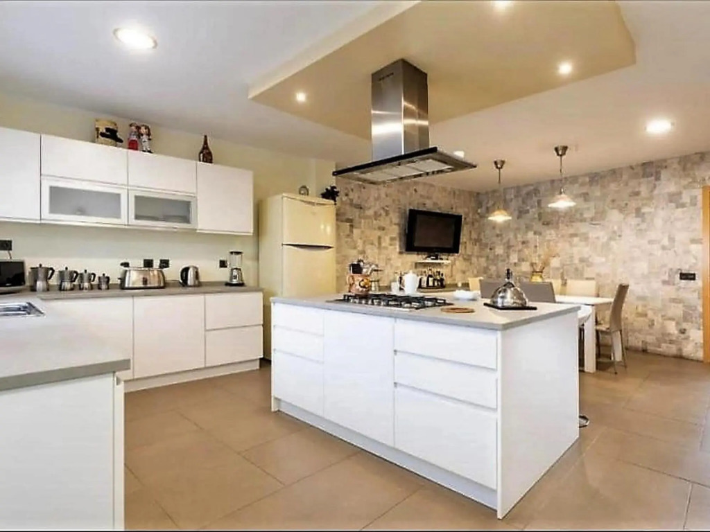 Premium villa in Adeje with private pool