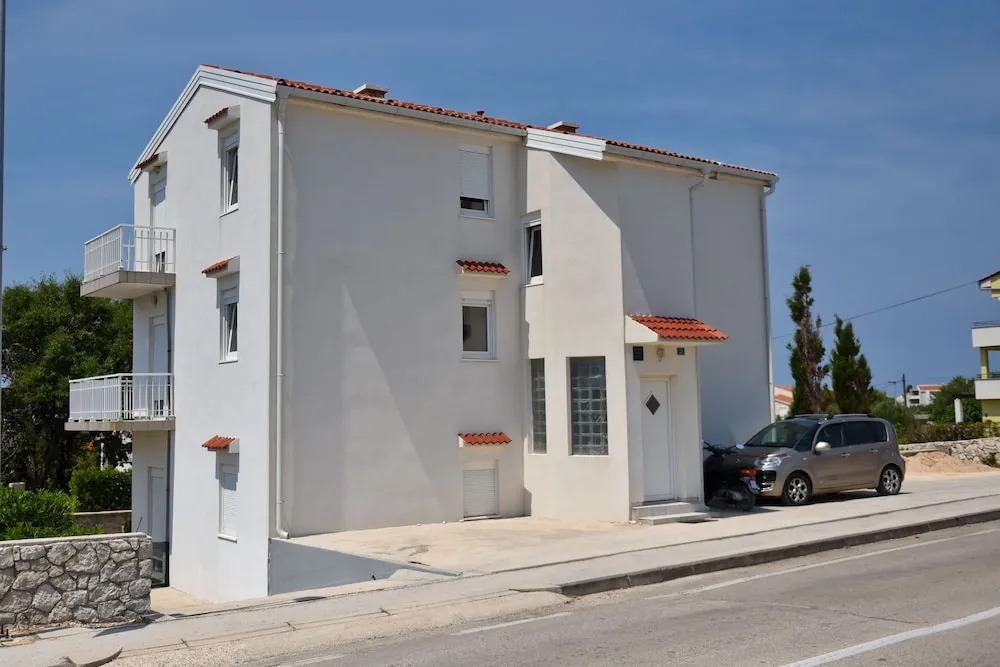 Apartments Adam
