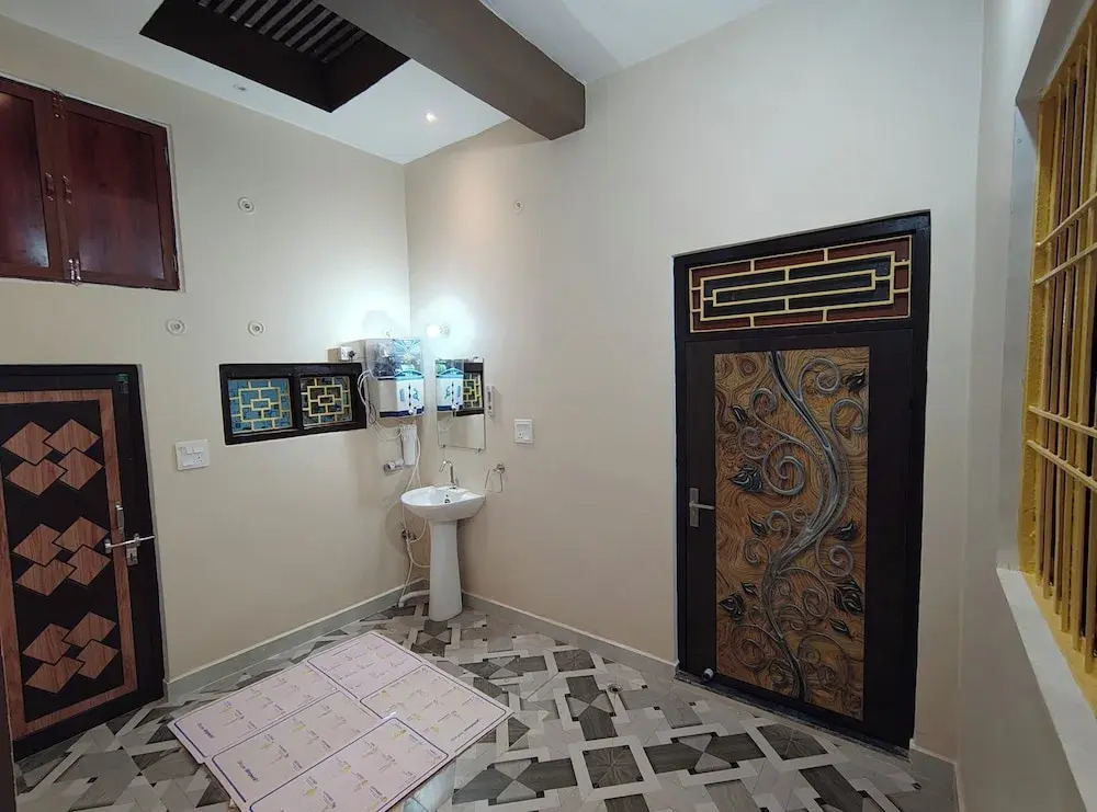 Hotel O by OYO Neeta Homestay