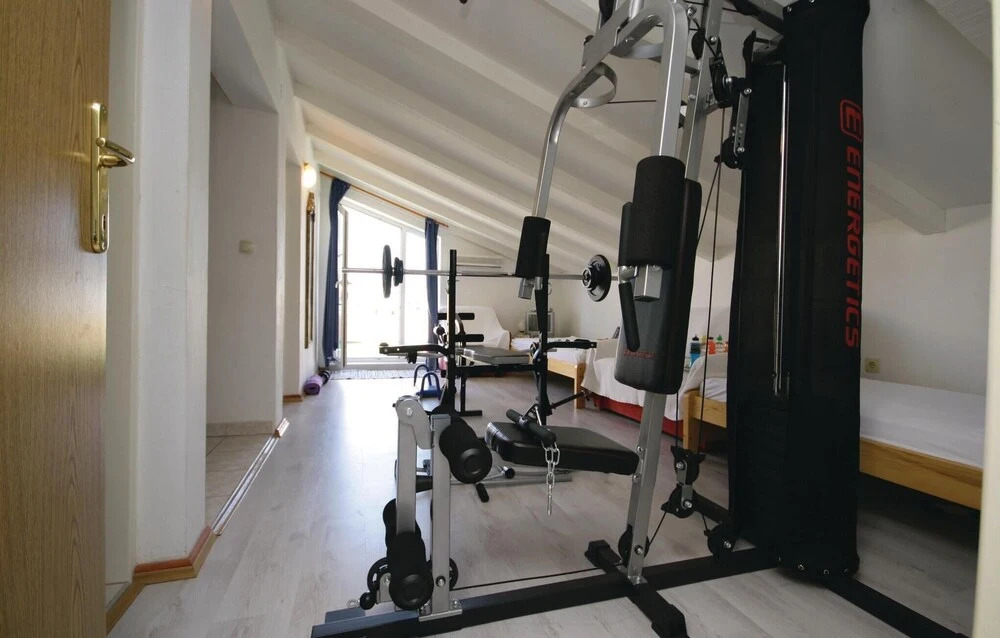 Beautiful Home in Brodarica With Wifi and 6 Bedrooms