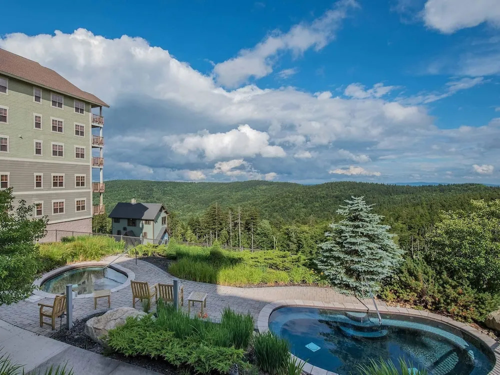 3 Br: Soaring Eagle 201