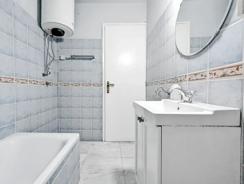 Athens Divas Velvet Gold Suites