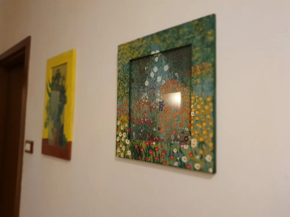Flowers Rooms
