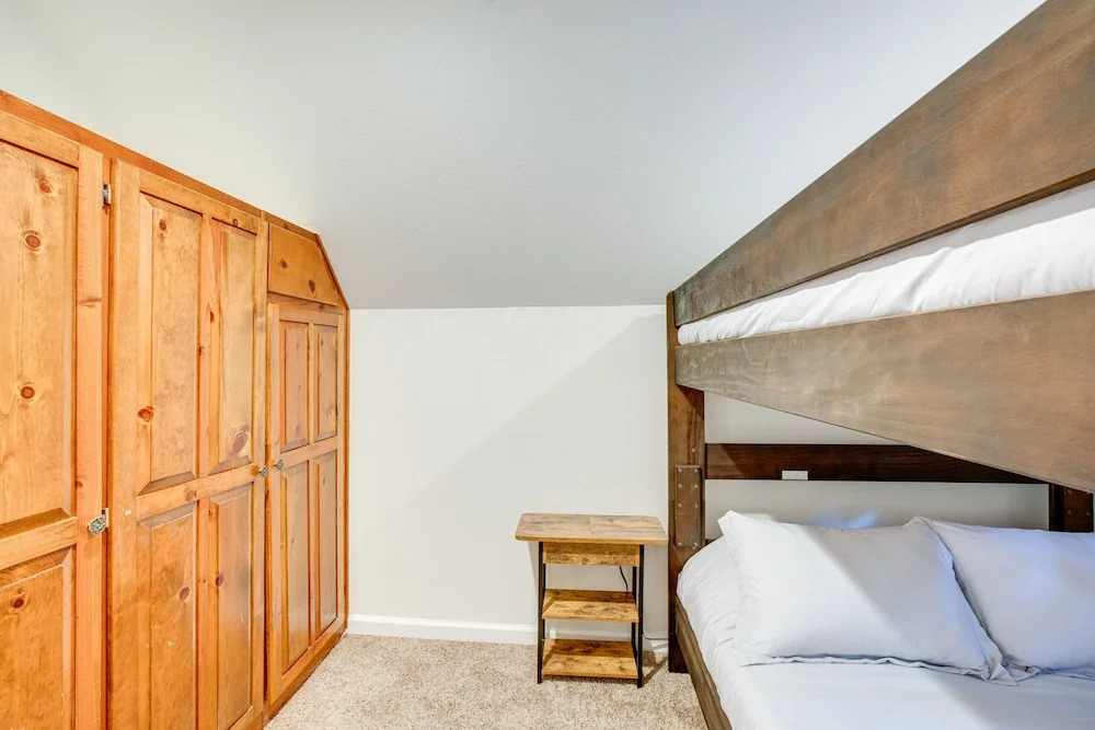 Pollock Pines Cabin: Game Room w/ A/C & Heat!