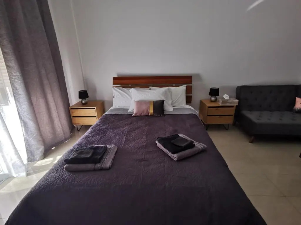 Flat111-Adults only