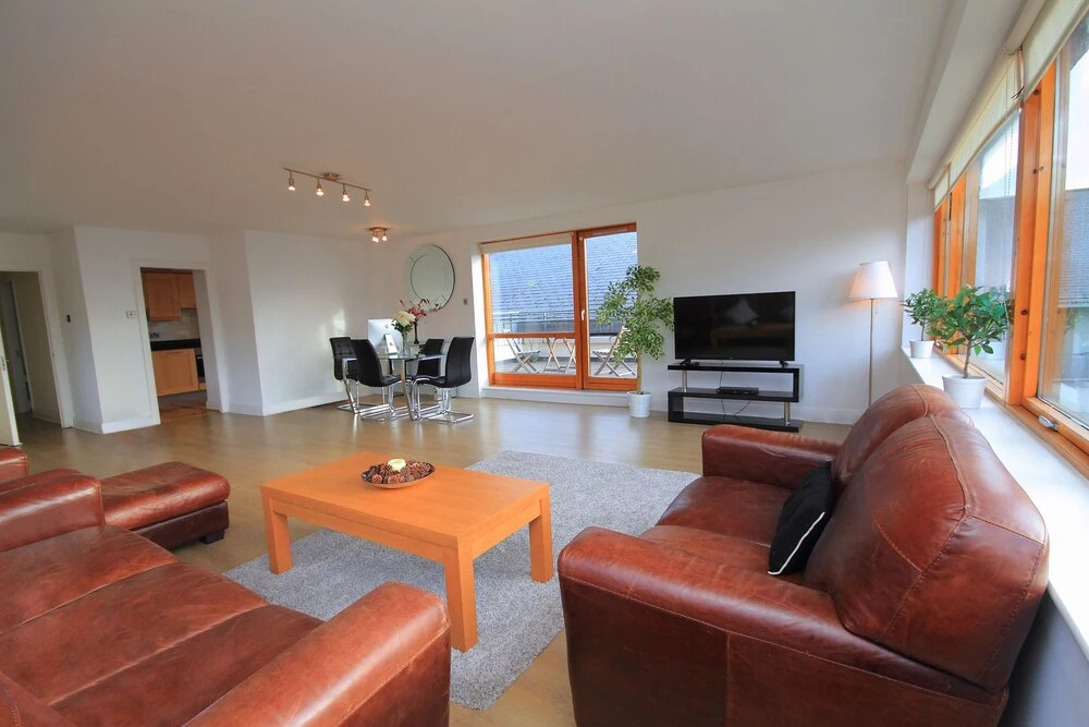 Pearse Street Penthouse