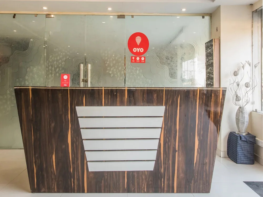 OYO 13531 Hotel Sundaram Palace