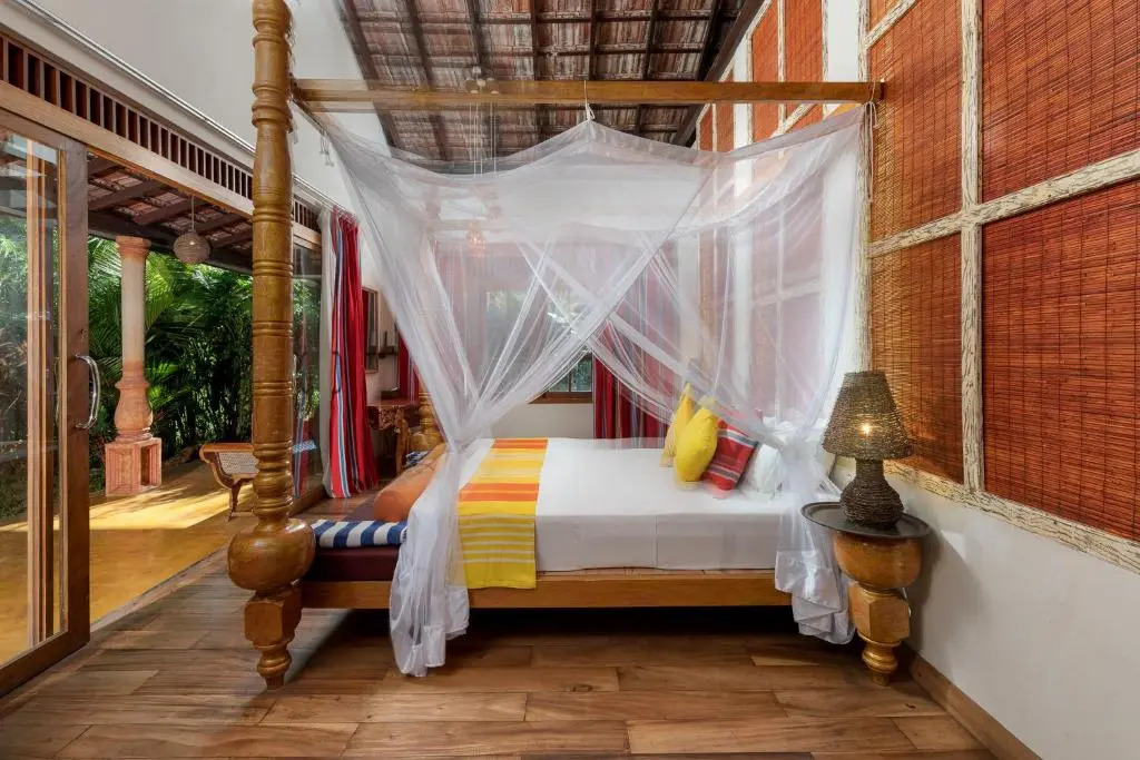 D Canal House