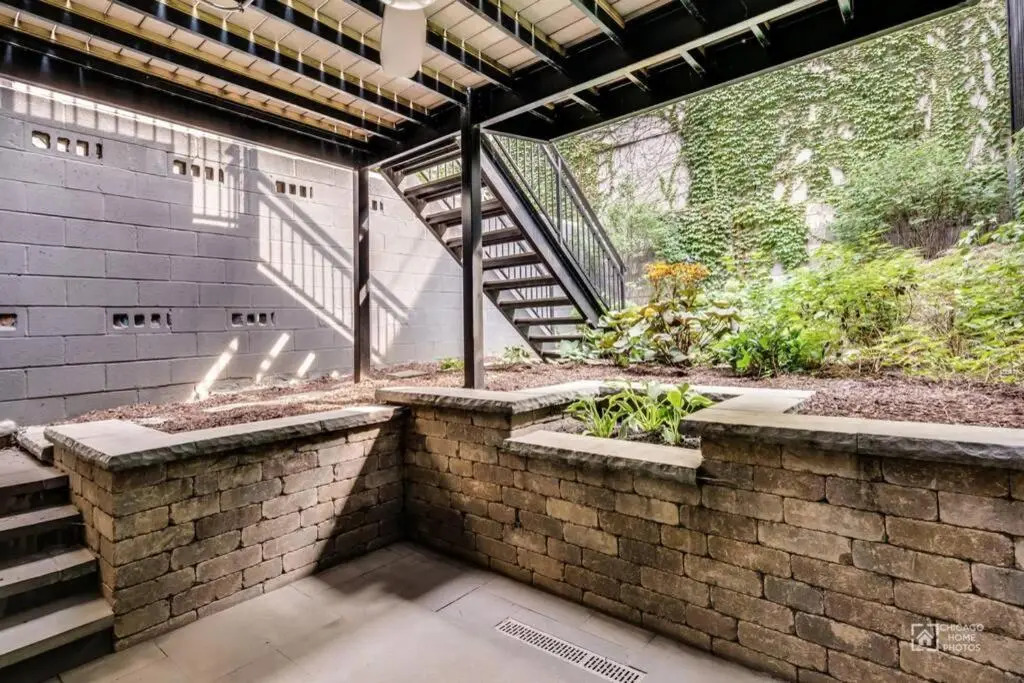 Gold coast villa with free parking garage sleeps 10