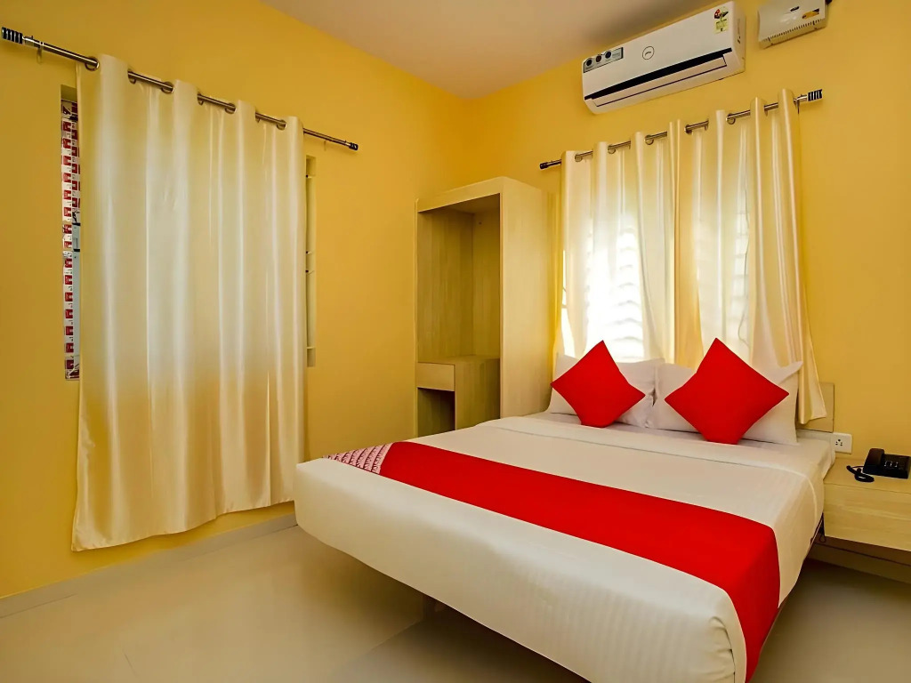 Hotel O Varcity Emerald Near Ragigudda Sri Prasanna Anjaneyaswamy Temple