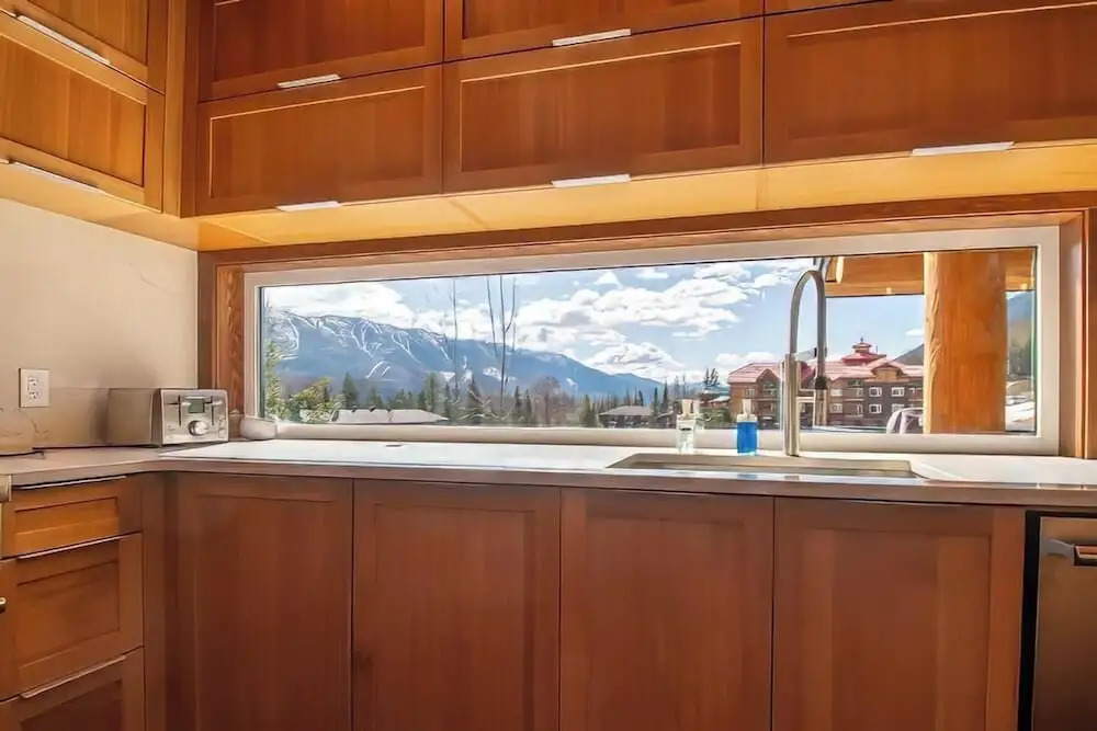 Snow Creek Cabins by Fernie Lodging Co
