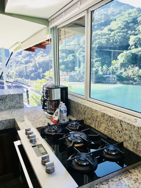 Family vacation home, 10 miles from downtown Pv romantic zone, ocean frontage