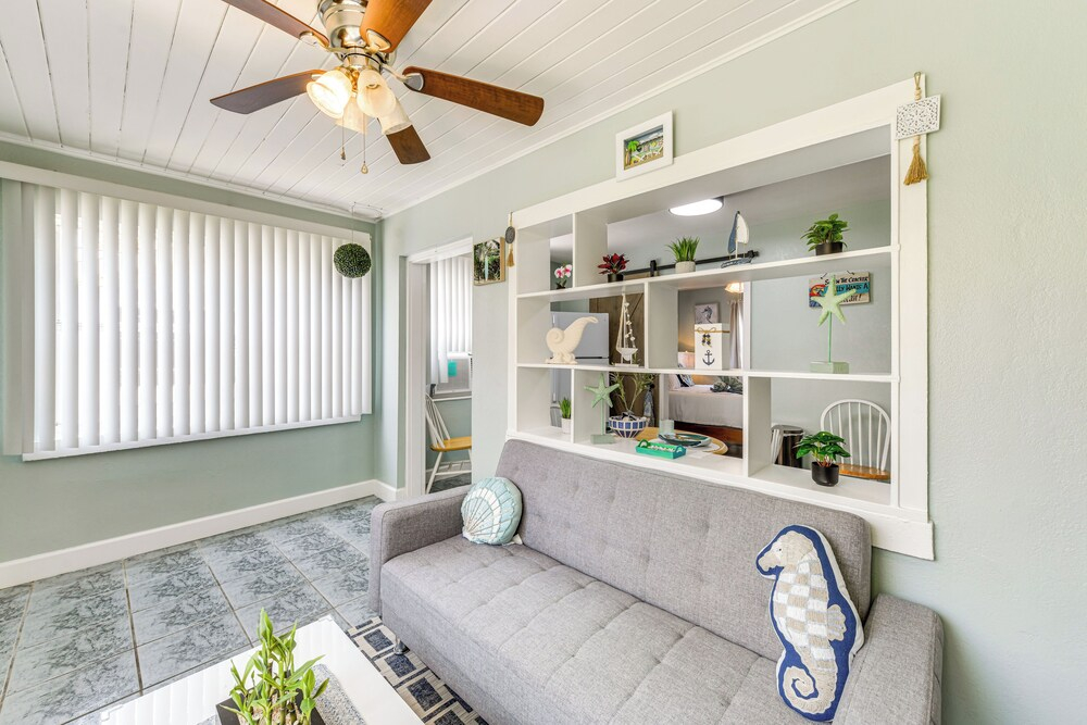 1 Mi to Upham Beach Park: Cozy St Pete Beach Apt!