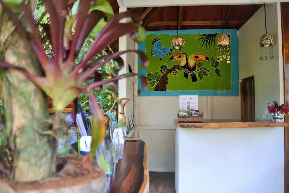 Pachamama Nueva River side Bungalows Punta Uva