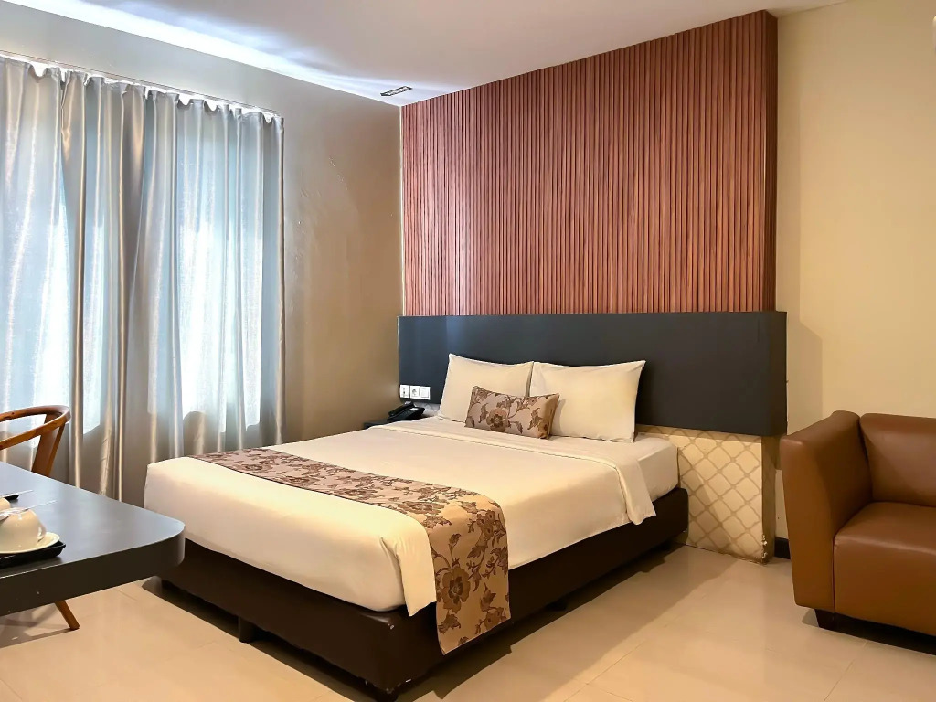 Crew Express Hotel