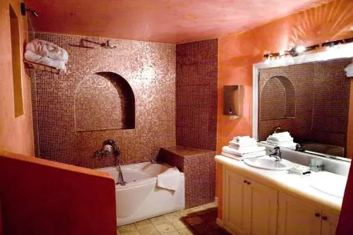Cycladic Center Economy Rooms