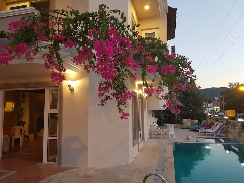 Selenya Apart Hotel