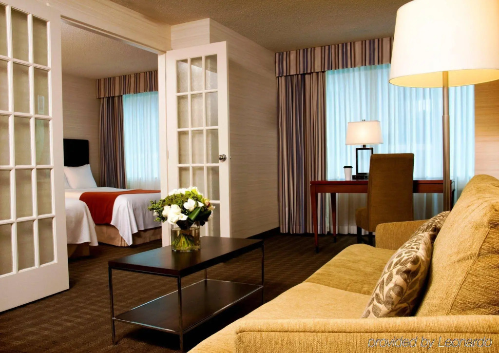 Cambridge Suites Toronto