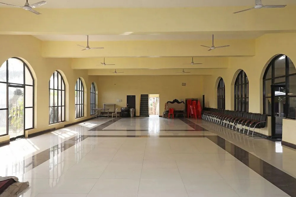 OYO 17277 Dhotre Marriage Garden