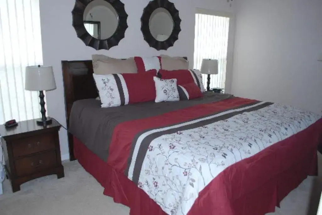 Luxury 5-Bed Villa, located only 3 miles from Disney World